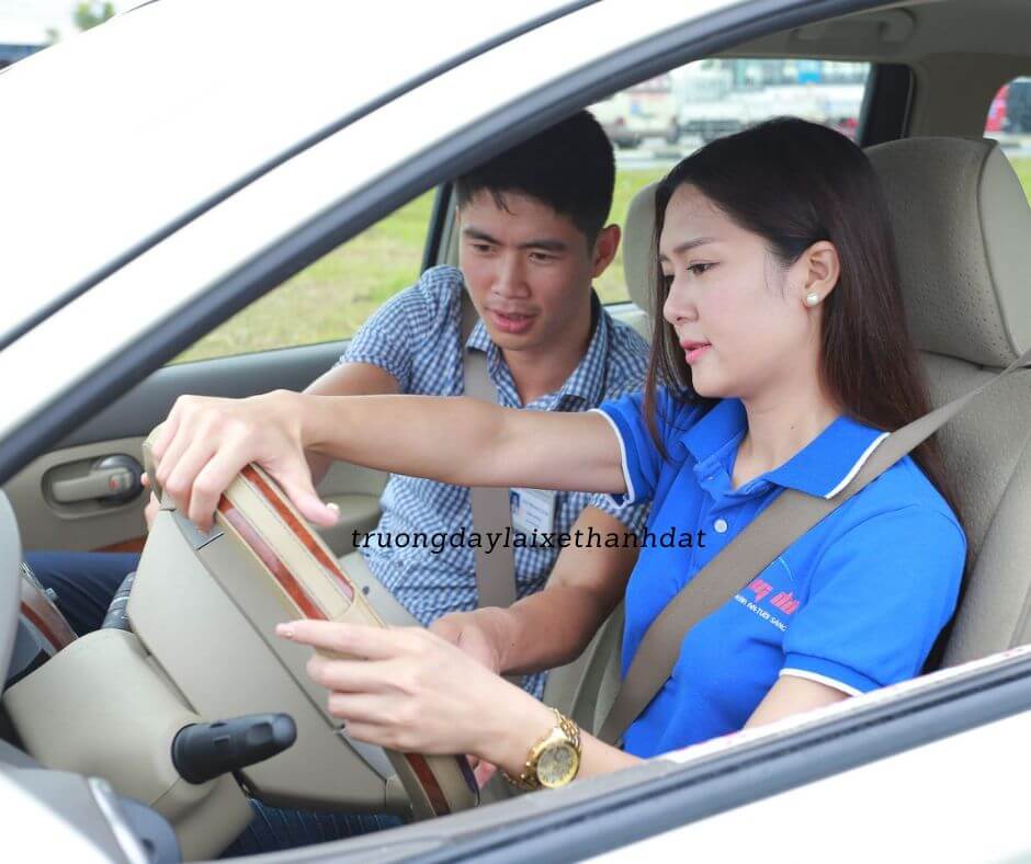 học lái xe ô tô tại trung tâm thành đạt