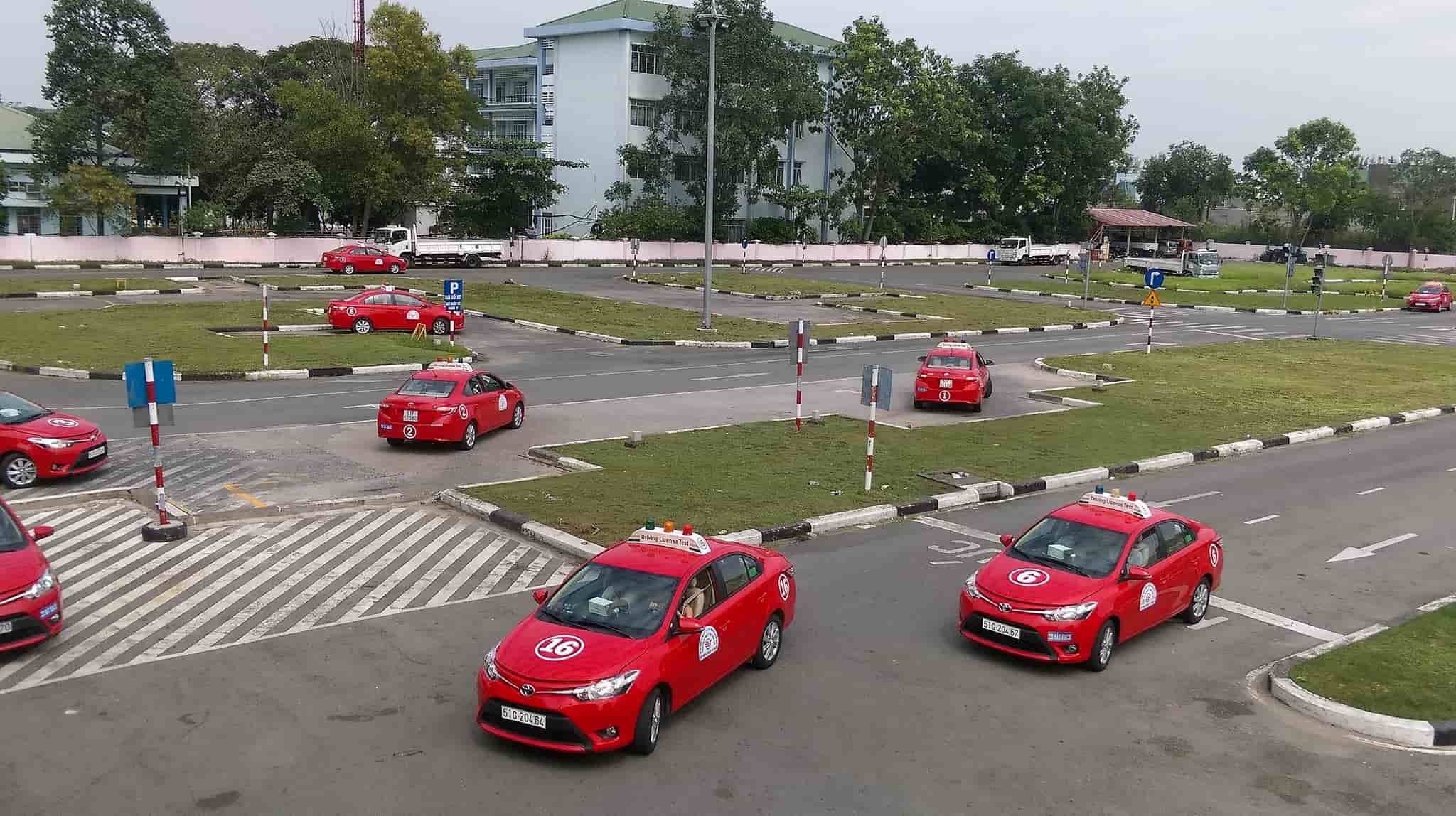 trường lái xe quận tân phú